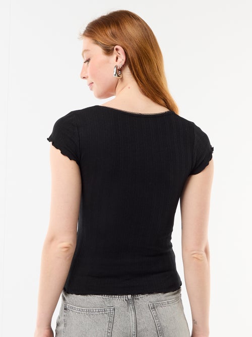 T-shirt côtelé à manches courtes avec manches volantées - Kiabi