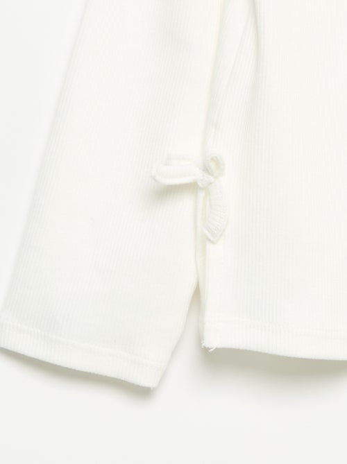T-shirt côtelé à manches longues avec nœud - Kiabi