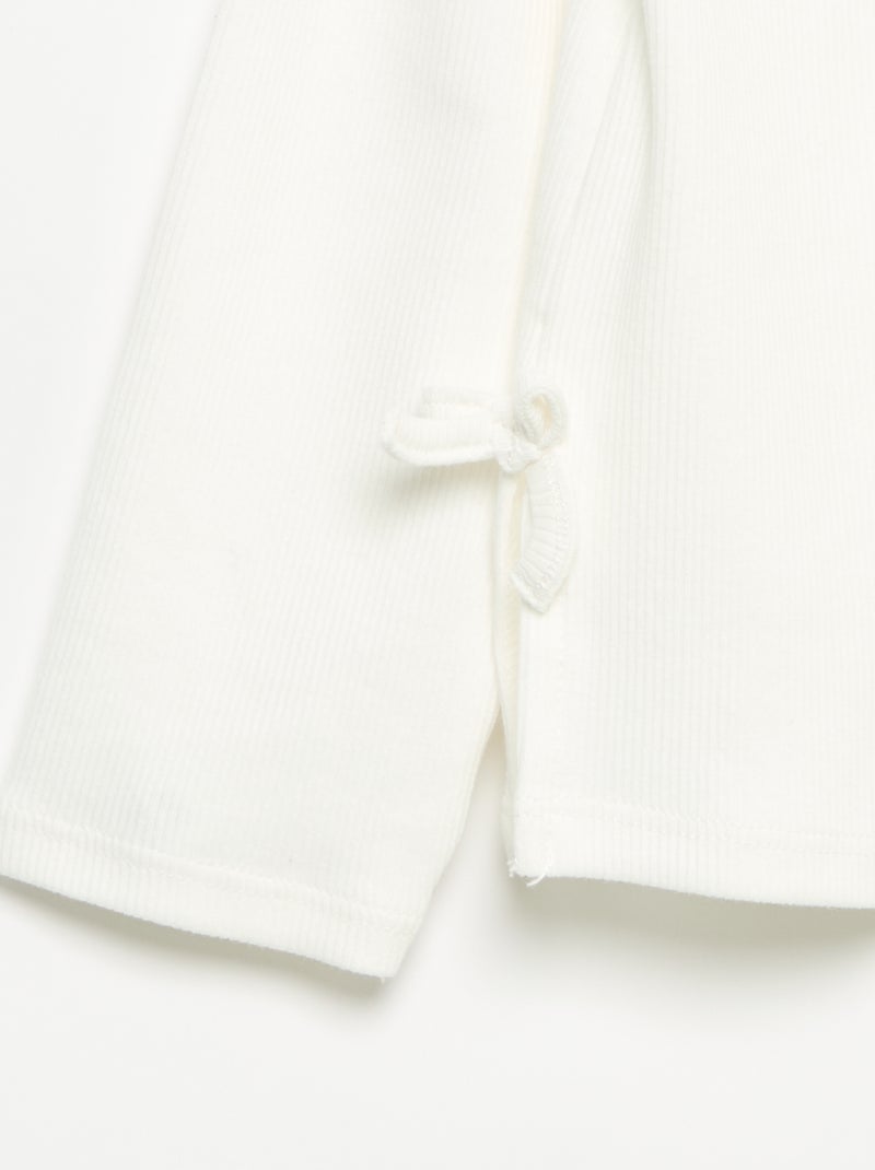 T-shirt côtelé à manches longues avec nœud Blanc - Kiabi