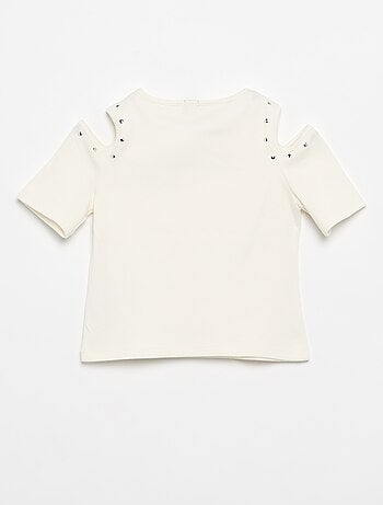 T-shirt côtelé avec clous et épaules nues