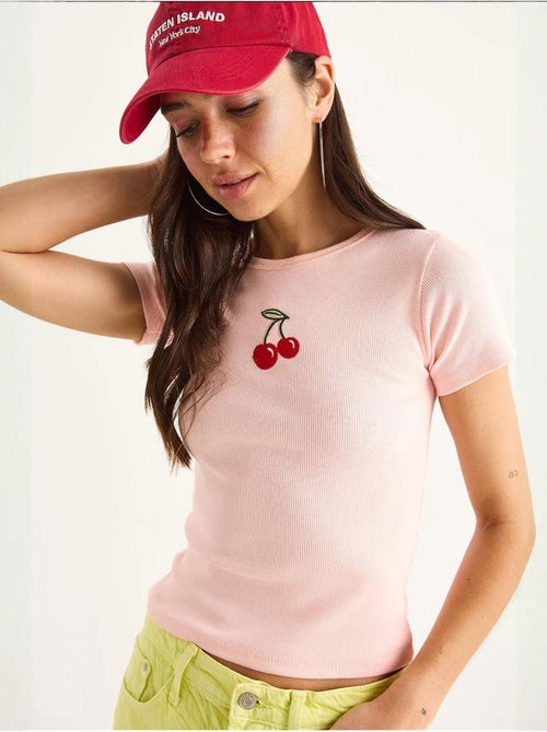 T-shirt court basique côtelé brodé cerises bianco lucci - Kiabi T-shirt court basique côtelé brodé cerises bianco lucci - Kiabi