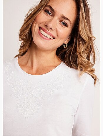 T-shirt court brodé manches 3/4