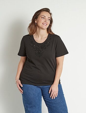 T-shirt court brodé manches courtes