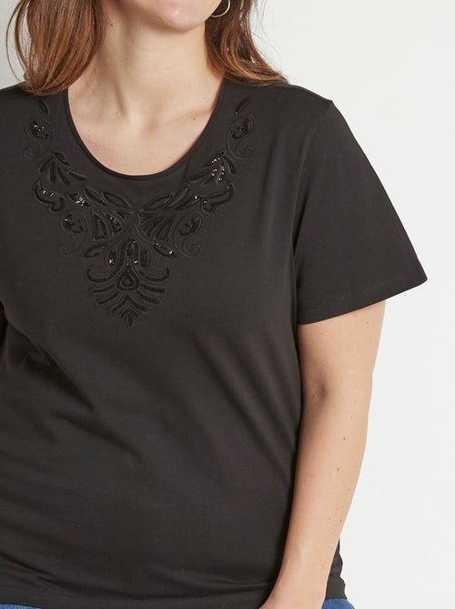 T-shirt court brodé manches courtes - Kiabi