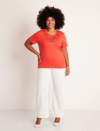 T-shirt court brodé manches courtes