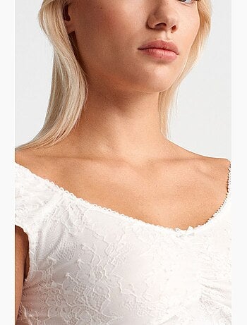 T-shirt court dentelle ajusté manches courtes dilvin