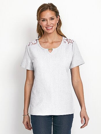 T-shirt court dentelle