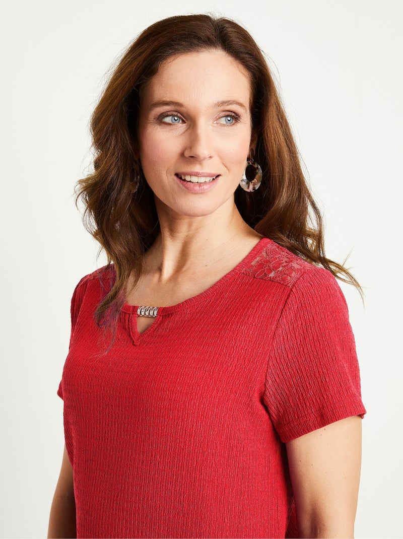 T-shirt court dentelle Rouge - Kiabi