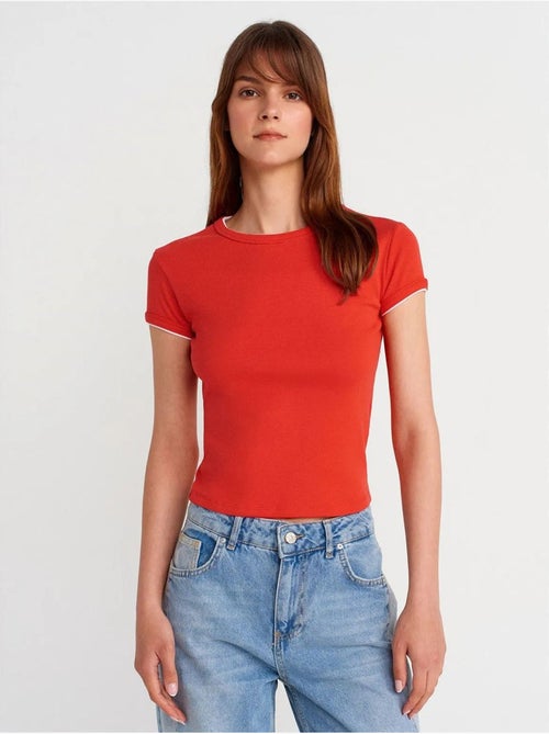 T-shirt court en coton, coupe ajustée, femme dilvin - Kiabi T-shirt court en coton, coupe ajustée, femme dilvin - Kiabi