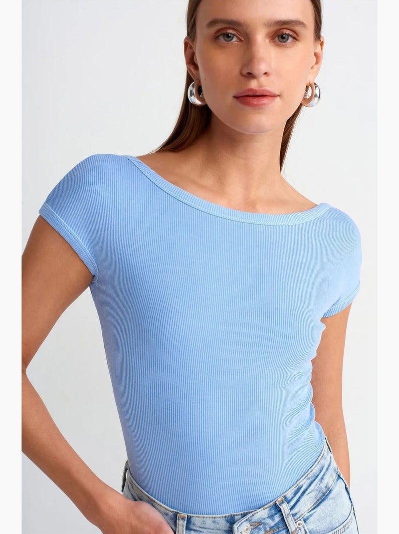 T-shirt court femme à col carré et découpe dilvin Bleu ciel - Kiabi