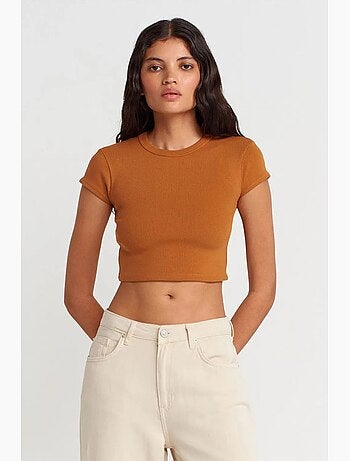 T-shirt court femme coupe ajustée col rond dilvin