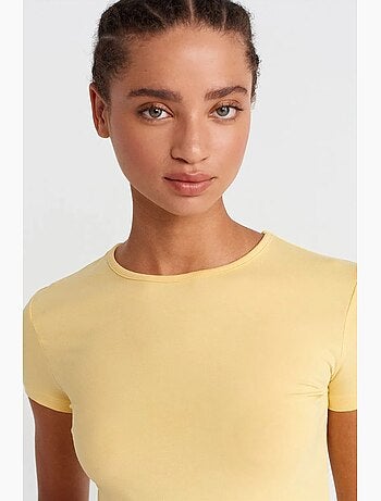 T-shirt court femme, coupe ajustée, col rond dilvin