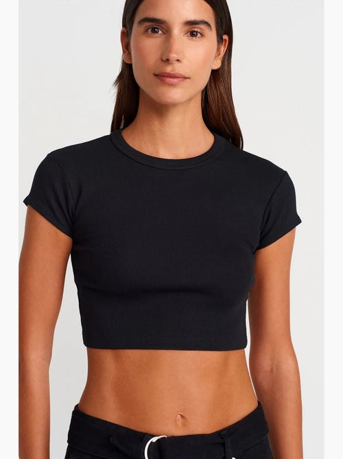 T-shirt court femme coupe ajustée col rond dilvin - Kiabi