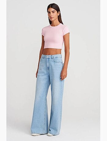 T-shirt court femme coupe ajustée col rond dilvin
