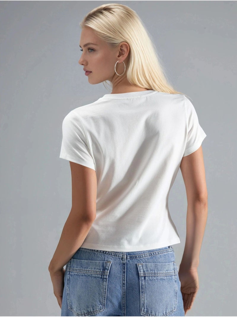 T-shirt court imprimé à col rond Blanc - Kiabi