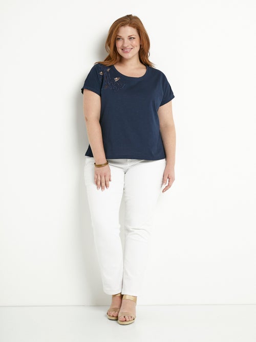 T-shirt court uni brodé ajouré manches courtes - Kiabi