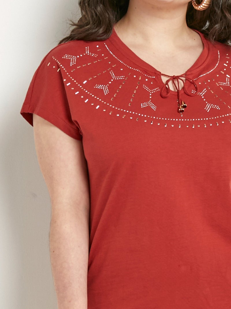 T-shirt court uni clouté maille flammée Rouge - Kiabi