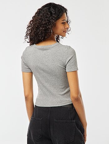 T-shirt cropped manches courtes