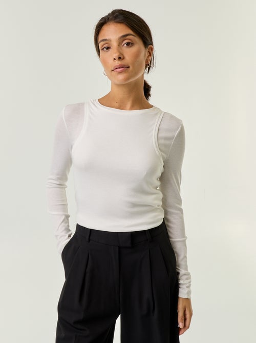 T-shirt effet 2 en 1 avec débardeur - Kiabi T-shirt effet 2 en 1 avec débardeur - Kiabi
