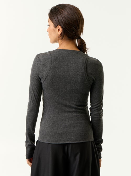 T-shirt effet 2 en 1 avec débardeur - Kiabi T-shirt effet 2 en 1 avec débardeur - Kiabi