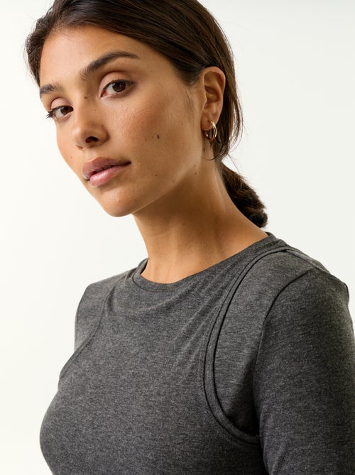 T-shirt effet 2 en 1 avec débardeur - Kiabi T-shirt effet 2 en 1 avec débardeur - Kiabi