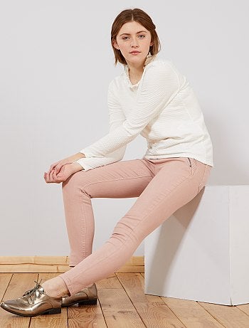 T-shirt effet plumetis avec col volanté - Kiabi