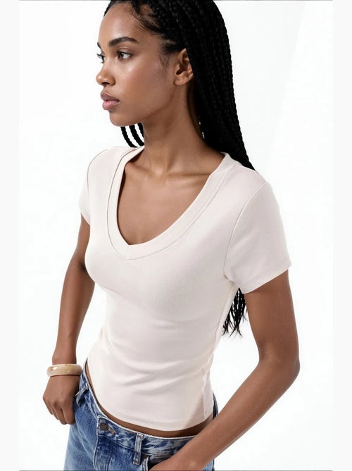 T-shirt élastique à manches courtes avec col en v busem - Kiabi T-shirt élastique à manches courtes avec col en v busem - Kiabi