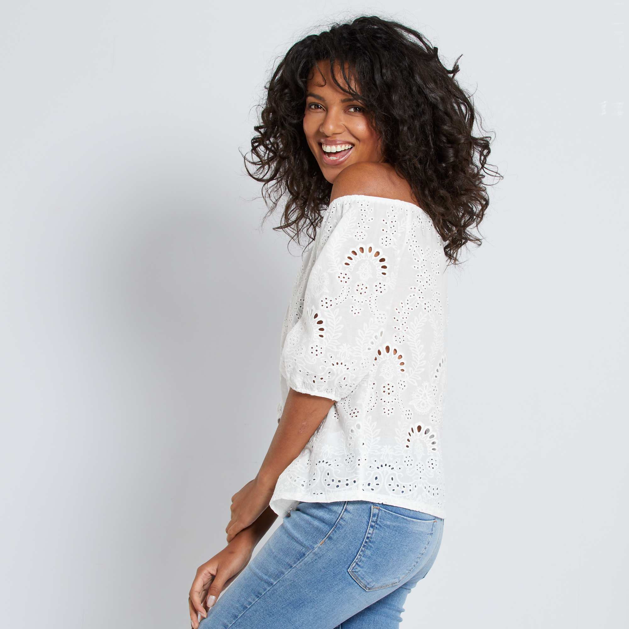 Tshirt en broderie anglaise femme blanc Kiabi 15,00€ Tshirt en broderie anglaise femme blanc Kiabi 15,00€