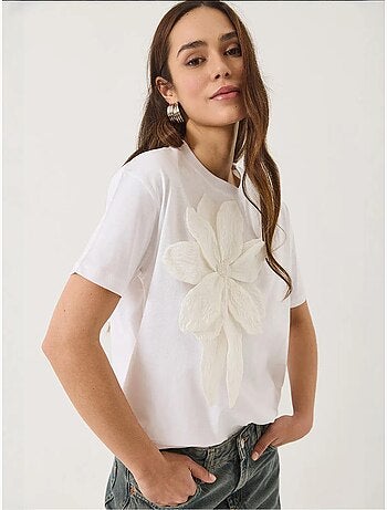 T-shirt en coton à manches courtes avec accessoire floral lucci
