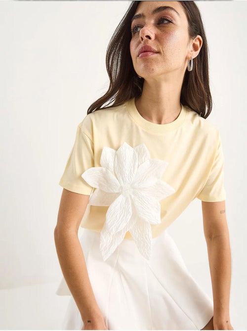 T-shirt en coton à manches courtes avec accessoire floral lucci - Kiabi