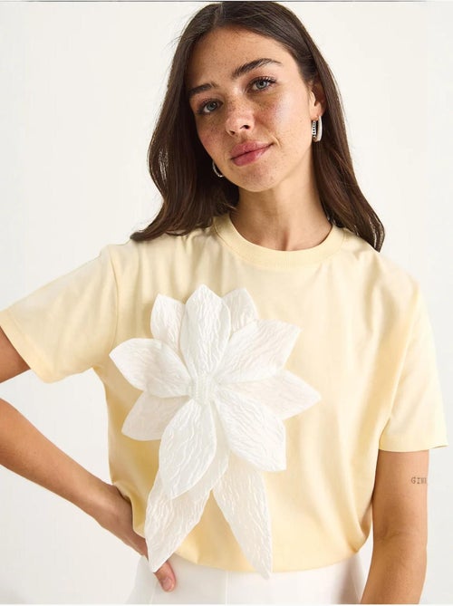 T-shirt en coton à manches courtes avec accessoire floral lucci - Kiabi