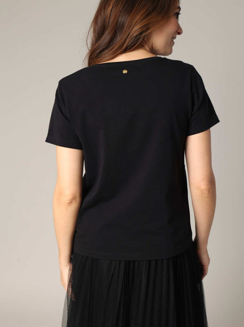 T-shirt en coton avec cœurs brodés
 'Deeluxe' Noir - Kiabi