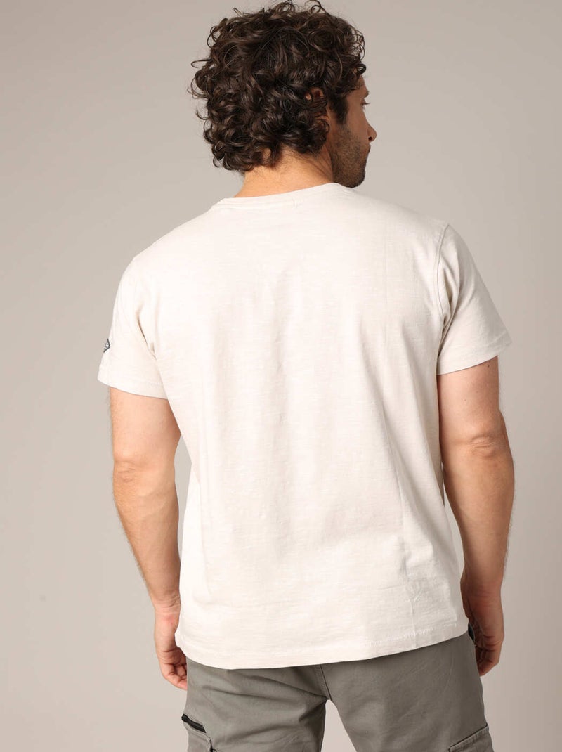 T-shirt en coton avec imprimé hipster barbu
 'Deeluxe' Beige - Kiabi