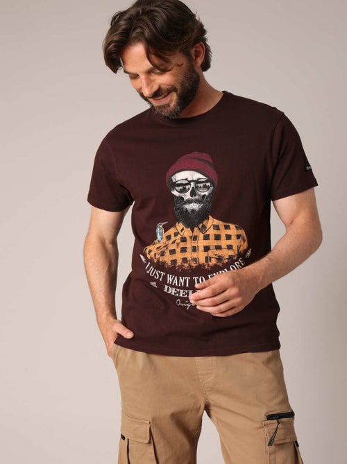 T-shirt en coton avec imprimé hipster barbu et le message « Je veux juste explorer ». 'Deeluxe' - Kiabi