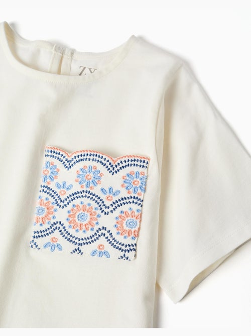 T-shirt en coton avec poche brodée - Kiabi