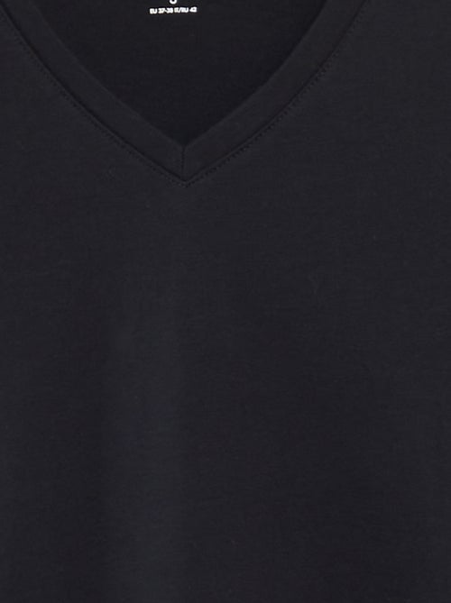 T-shirt en coton uni à col V pour homme - Kiabi T-shirt en coton uni à col V pour homme - Kiabi