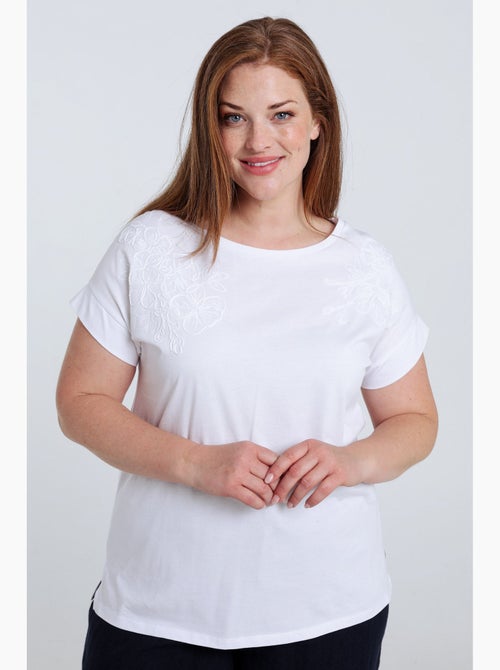 T-shirt en coton uni avec fleurs brodées PAPRIKA - Kiabi
