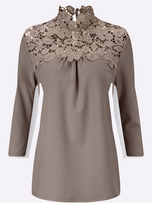 T-shirt en dentelle dentelle florale brodée - taille standard - witt - Kiabi T-shirt en dentelle dentelle florale brodée - taille standard - witt - Kiabi