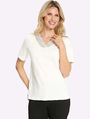 T-shirt En Dentelle Jolie Dentelle Sur L'encolure - Taille Standard - Moda Vilona