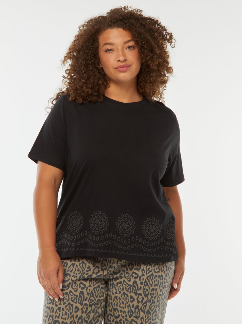 T-shirt en jersey avec broderie à la base noir - Kiabi