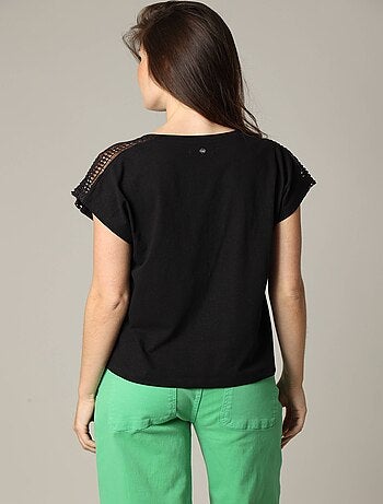 T-shirt en jersey avec dentelle sur les épaules 'Deeluxe'