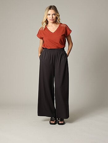 T-shirt en jersey avec dentelle sur les épaules 'Deeluxe'