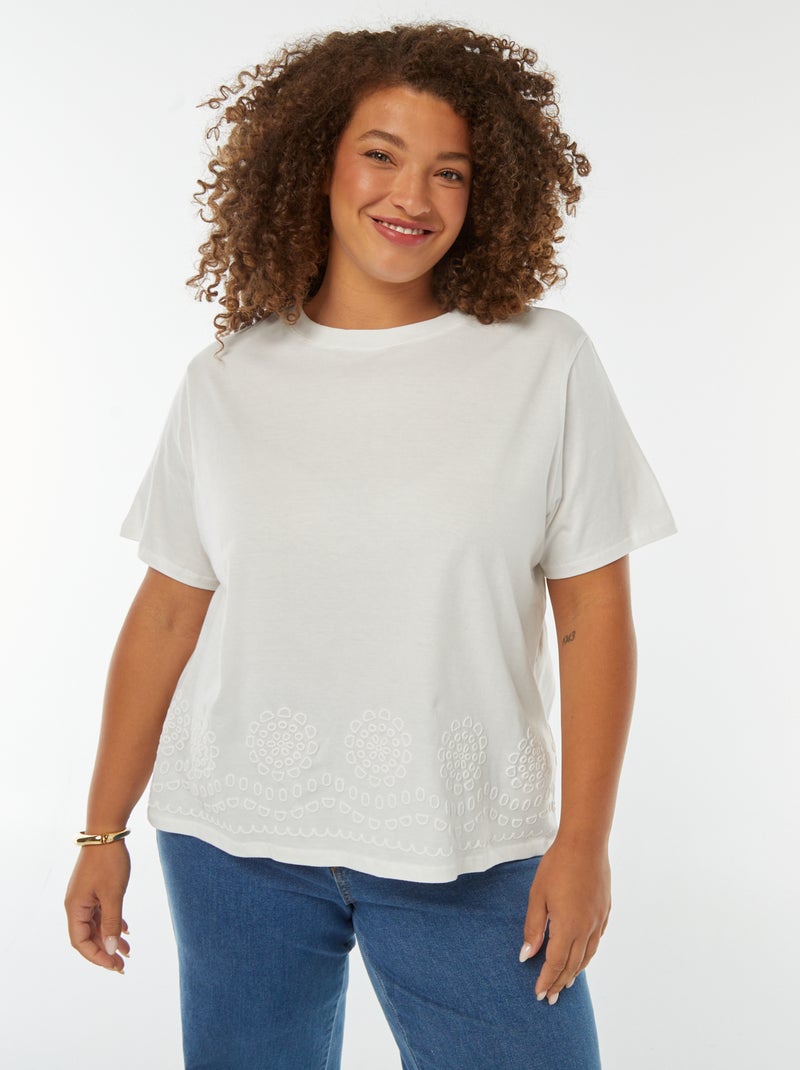 T-shirt en jersey effet broderie à la base Blanc - Kiabi