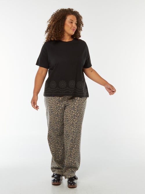 T-shirt en jersey effet broderie à la base - Kiabi