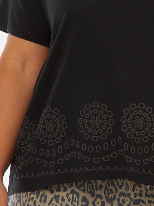 T-shirt en jersey effet broderie à la base - Kiabi