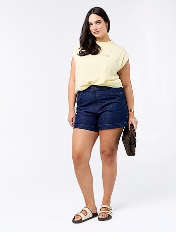 T-shirt en jersey sans manches avec petite broderie poitrine