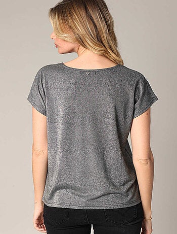 T-shirt en maille brillante à manches courtes 'Deeluxe'