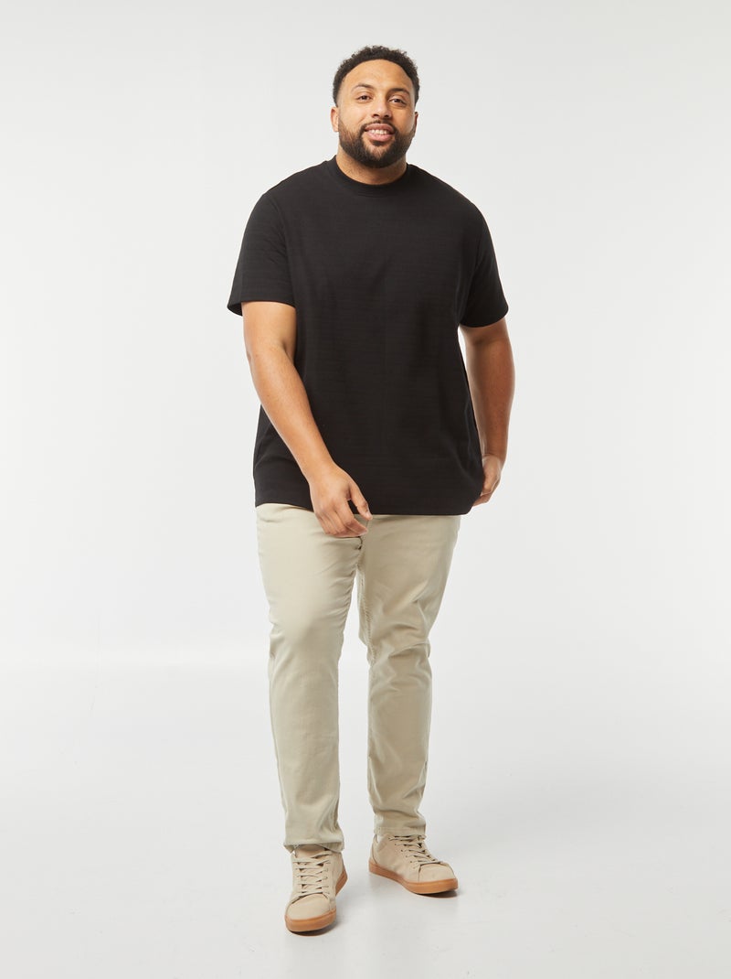 T-shirt en maille fantaisie avec manches courtes Noir - Kiabi