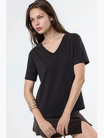 T-shirt en maille unie à col en v busem