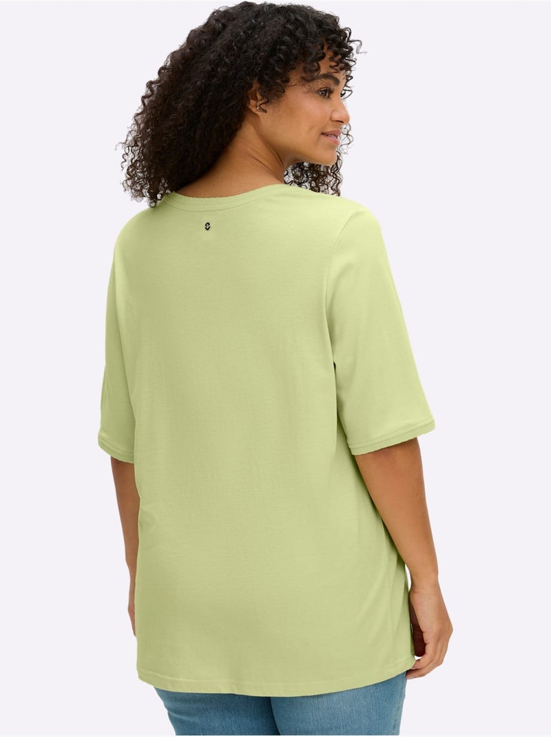 T-shirt En V Encolure En V Affinante - Taille Standard - Sheego Vert pistache - Kiabi